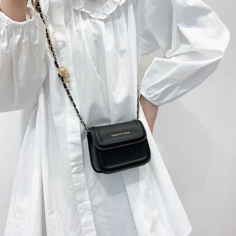 Trendy 2025 Summer High-End Mini Square Crossbody Bag for Women - Versatile Chain Design Trendy 2025 Summer High-End Mini Square Crossbody Bag for Women - Versatile Chain Design