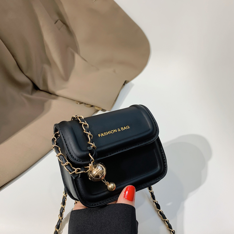 Trendy 2025 Summer High-End Mini Square Crossbody Bag for Women - Versatile Chain Design Trendy 2025 Summer High-End Mini Square Crossbody Bag for Women - Versatile Chain Design