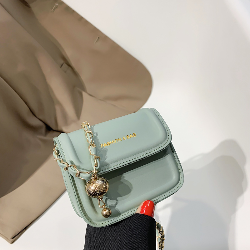 Trendy 2025 Summer High-End Mini Square Crossbody Bag for Women - Versatile Chain Design Trendy 2025 Summer High-End Mini Square Crossbody Bag for Women - Versatile Chain Design