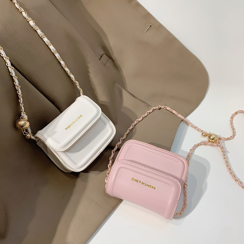 Trendy 2025 Summer High-End Mini Square Crossbody Bag for Women - Versatile Chain Design Trendy 2025 Summer High-End Mini Square Crossbody Bag for Women - Versatile Chain Design