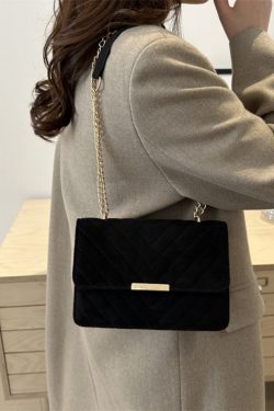 Trendy 2025 Women's Textured Chain Shoulder Crossbody Bag - Retro Small Square Design, Versatile Fashion Accessory