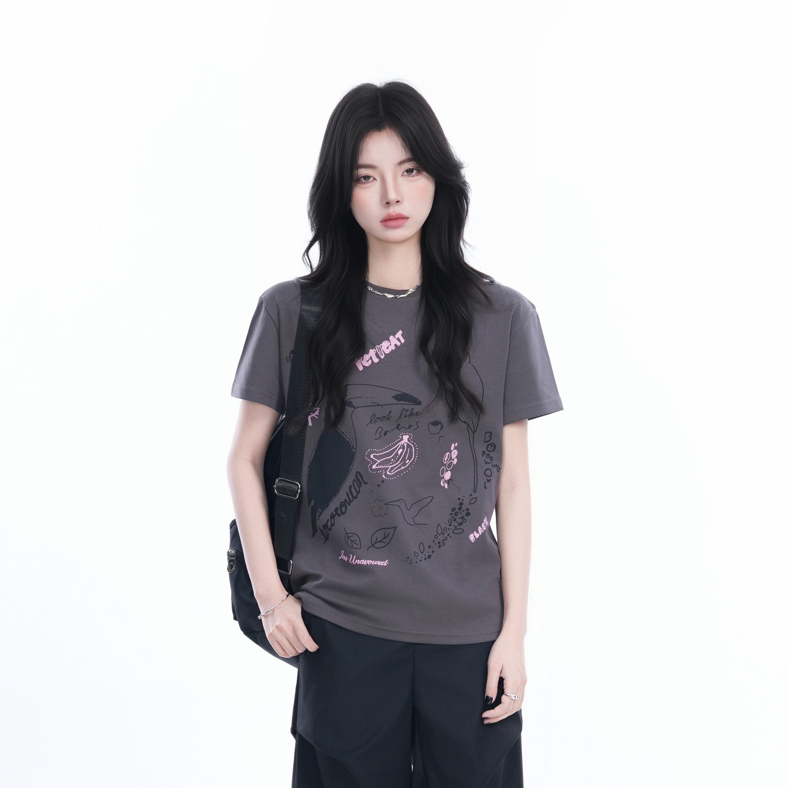 Trendy American Retro Short-Sleeve Cropped T-Shirt for Women – Stylish Petites, Y2K Fashion Essential Trendy American Retro Short-Sleeve Cropped T-Shirt for Women – Stylish Petites, Y2K Fashion Essential