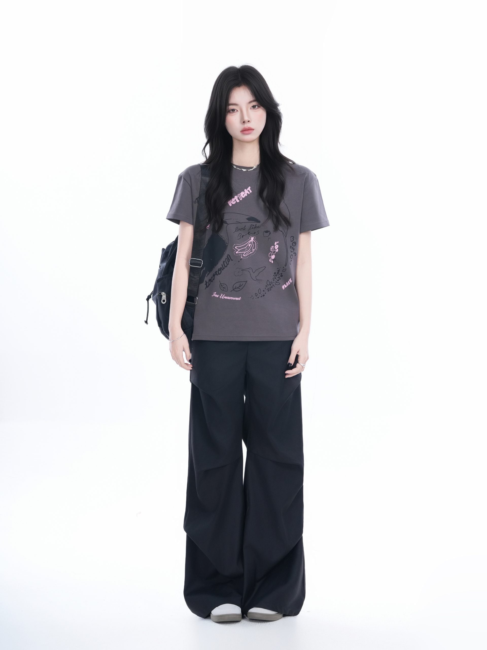 Trendy American Retro Short-Sleeve Cropped T-Shirt for Women – Stylish Petites, Y2K Fashion Essential Trendy American Retro Short-Sleeve Cropped T-Shirt for Women – Stylish Petites, Y2K Fashion Essential