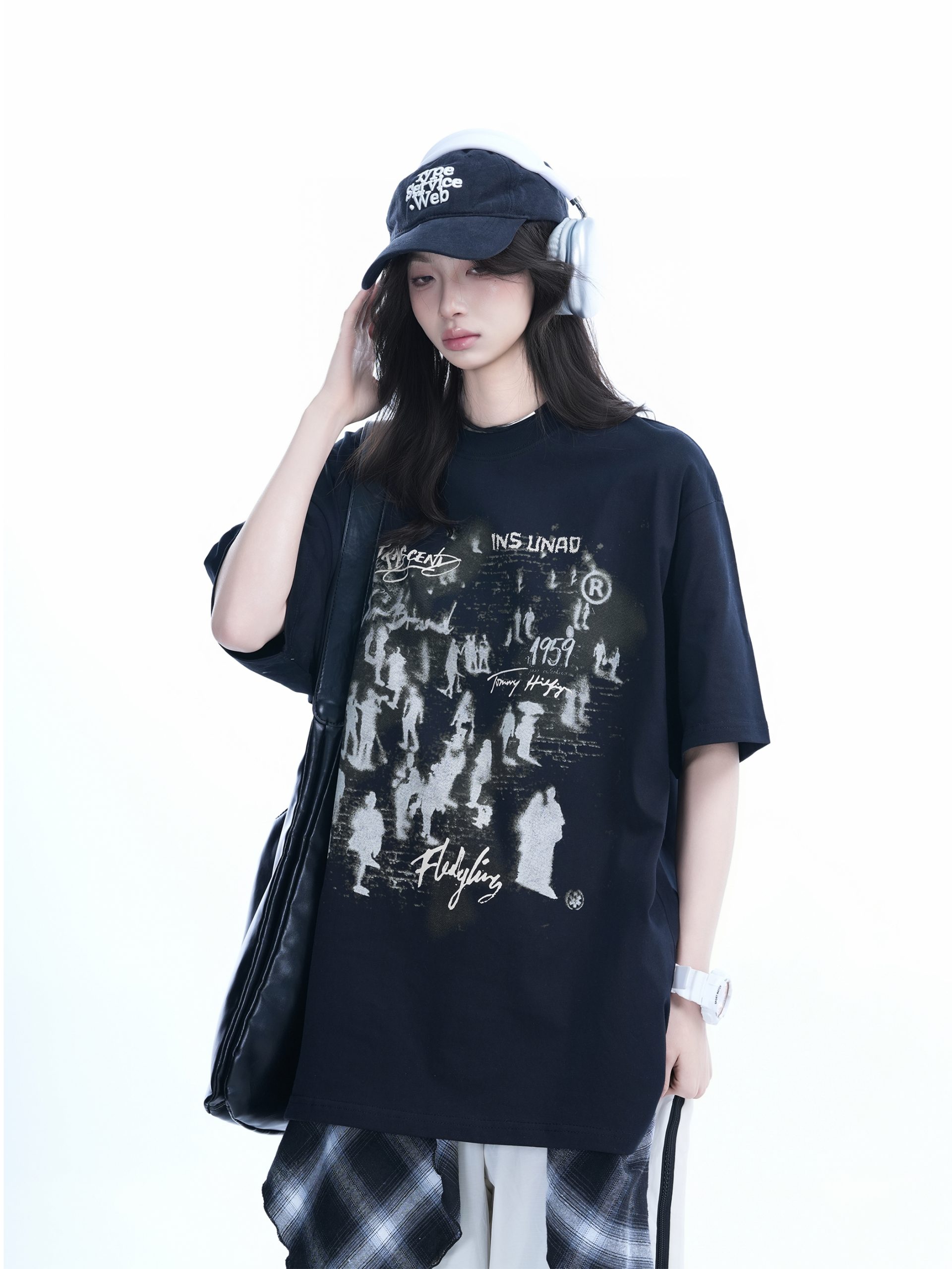 Trendy American Street Style Graffiti T-Shirt for Women, Loose Fit Boyfriend Style, Pure Cotton, Summer Short Sleeve Top Trendy American Street Style Graffiti T-Shirt for Women, Loose Fit Boyfriend Style, Pure Cotton, Summer Short Sleeve Top