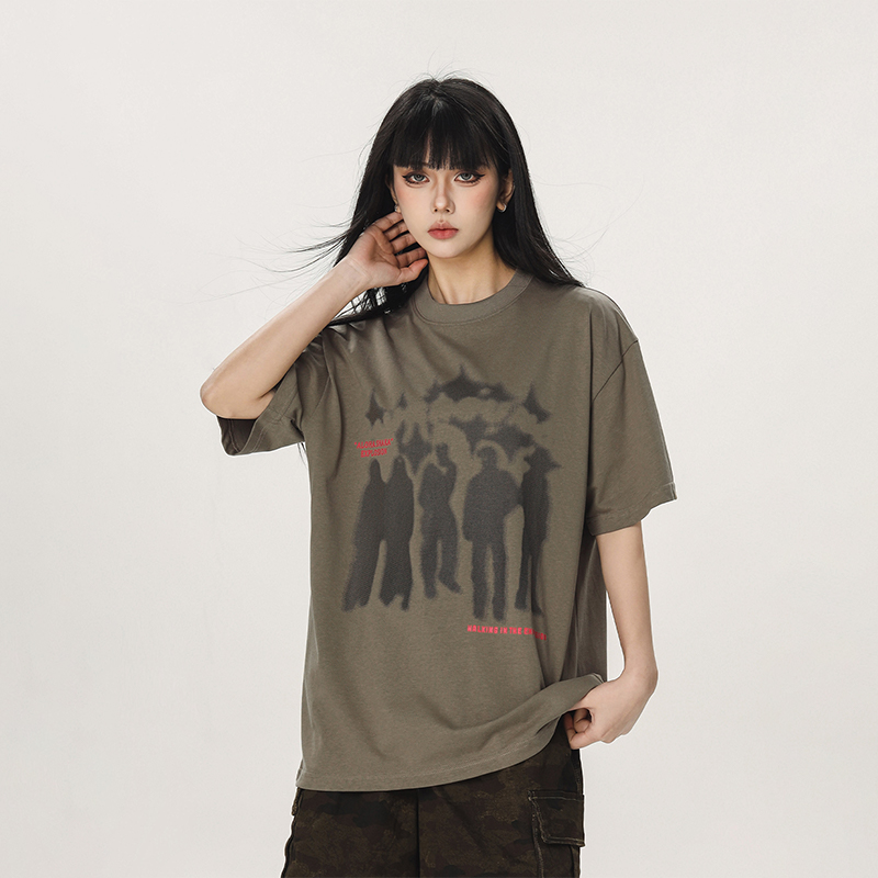 Trendy American Style Loose Short Sleeve T-Shirt for Men and Women - Summer Half Sleeve Design, Perfect for Casual Looks Trendy American Style Loose Short Sleeve T-Shirt for Men and Women - Summer Half Sleeve Design, Perfect for Casual Looks