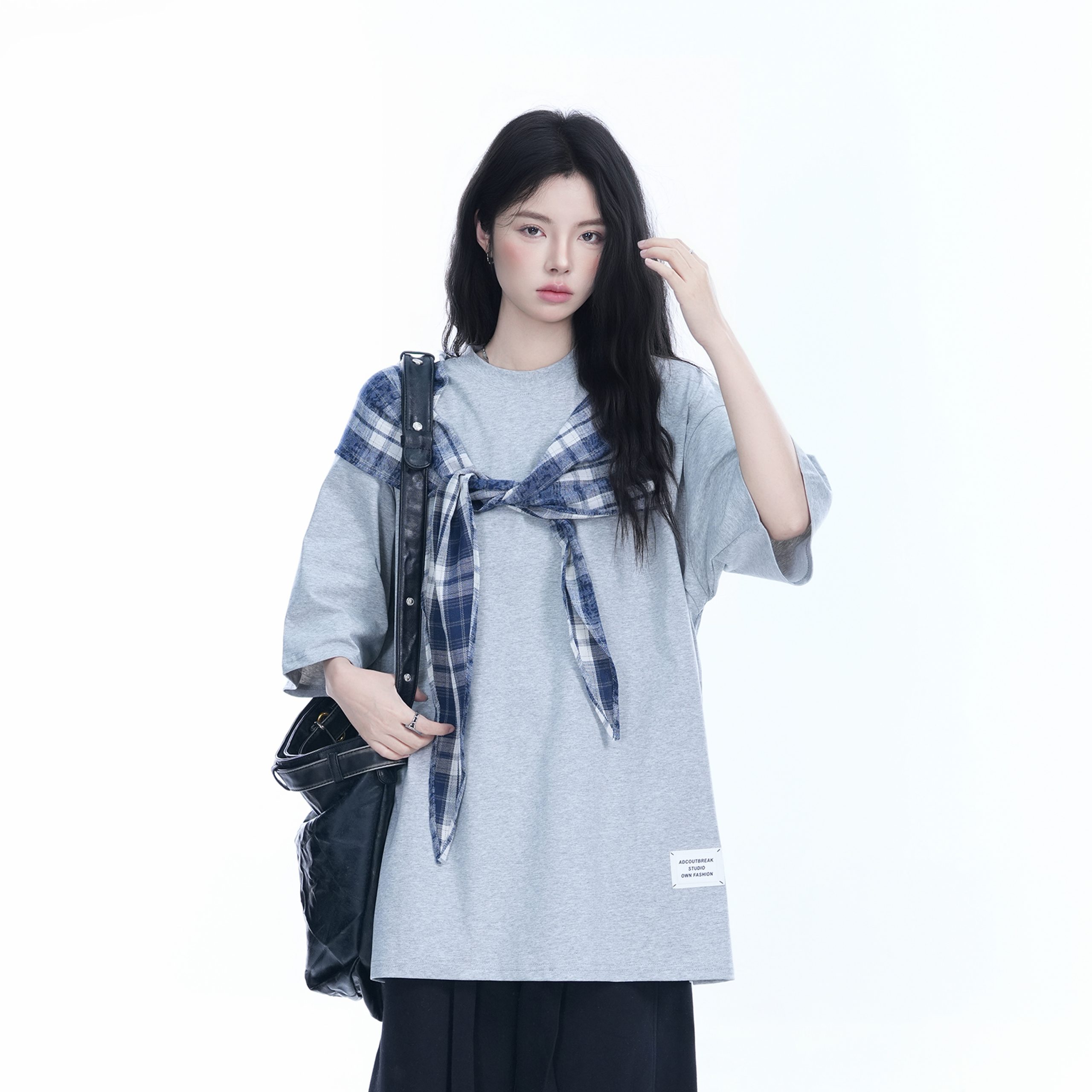 Trendy Black Short Sleeve T-shirt for Women with Butterfly Knot Spliced Design - American Style Loose Fit Top Trendy Black Short Sleeve T-shirt for Women with Butterfly Knot Spliced Design - American Style Loose Fit Top