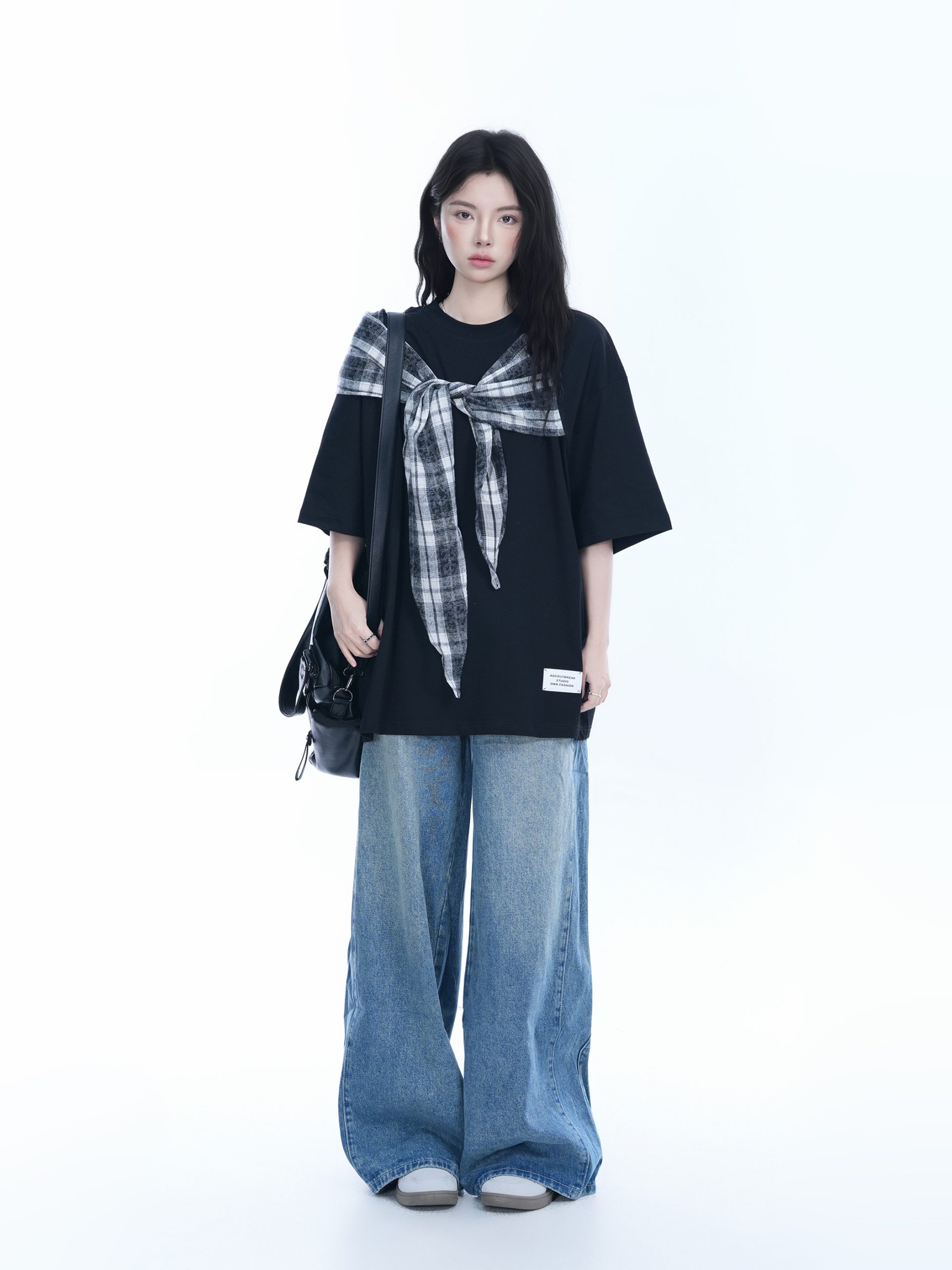 Trendy Black Short Sleeve T-shirt for Women with Butterfly Knot Spliced Design - American Style Loose Fit Top Trendy Black Short Sleeve T-shirt for Women with Butterfly Knot Spliced Design - American Style Loose Fit Top