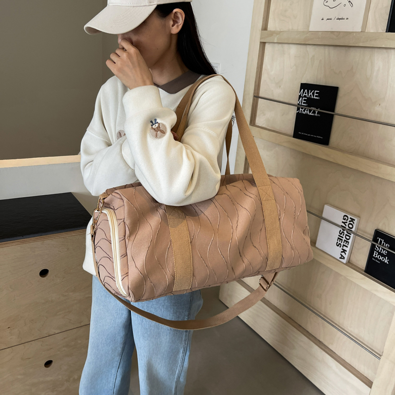 Trendy Casual Lightweight Summer Travel Handbag - Perfect for Short Trips & Fitness Activities Trendy Casual Lightweight Summer Travel Handbag - Perfect for Short Trips & Fitness Activities