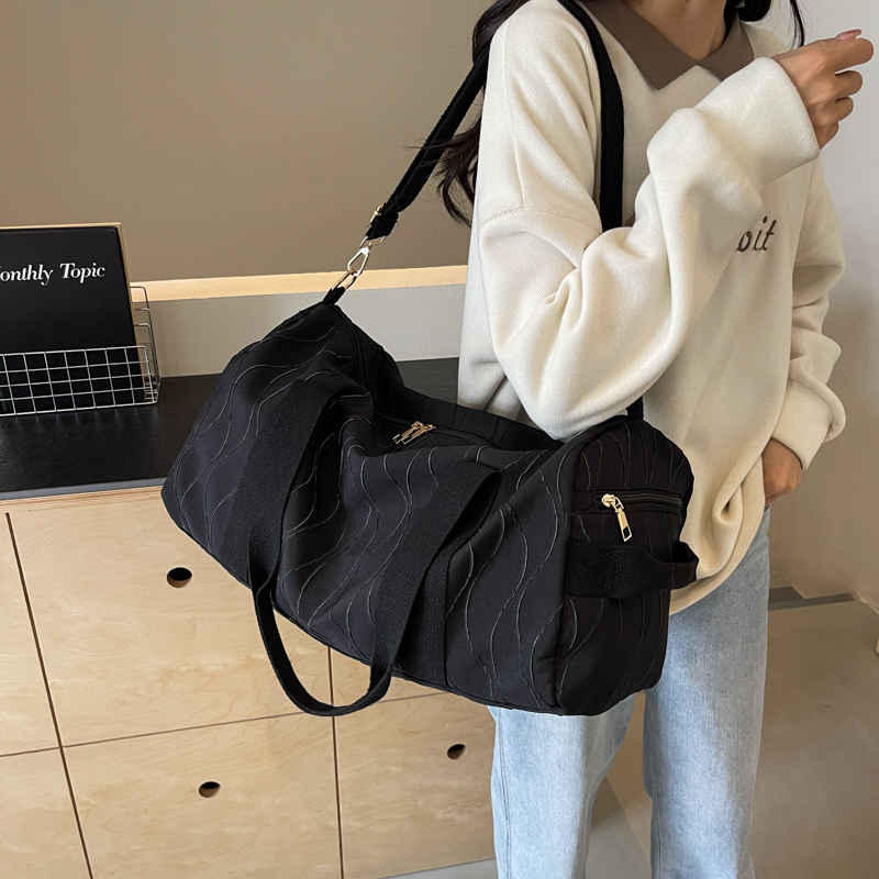 Trendy Casual Lightweight Summer Travel Handbag - Perfect for Short Trips & Fitness Activities Trendy Casual Lightweight Summer Travel Handbag - Perfect for Short Trips & Fitness Activities