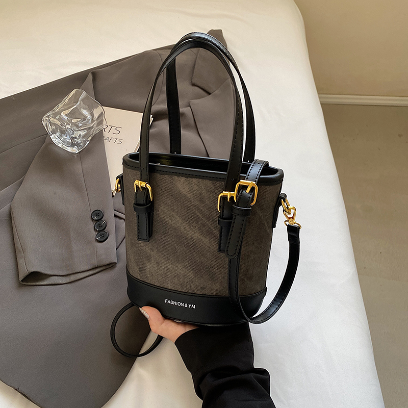 Trendy Color-Blocking Shoulder Crossbody Bucket Bag - Versatile Spliced Design for Women 2025 Trendy Color-Blocking Shoulder Crossbody Bucket Bag - Versatile Spliced Design for Women 2025