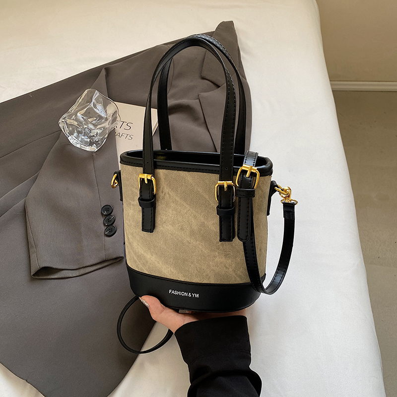Trendy Color-Blocking Shoulder Crossbody Bucket Bag - Versatile Spliced Design for Women 2025 Trendy Color-Blocking Shoulder Crossbody Bucket Bag - Versatile Spliced Design for Women 2025