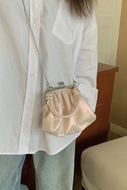 Trendy Girls' Pleated Clip Bag - Niche High-End Chain Handheld & Crossbody Bag - Fashionable Small Bag for 2023