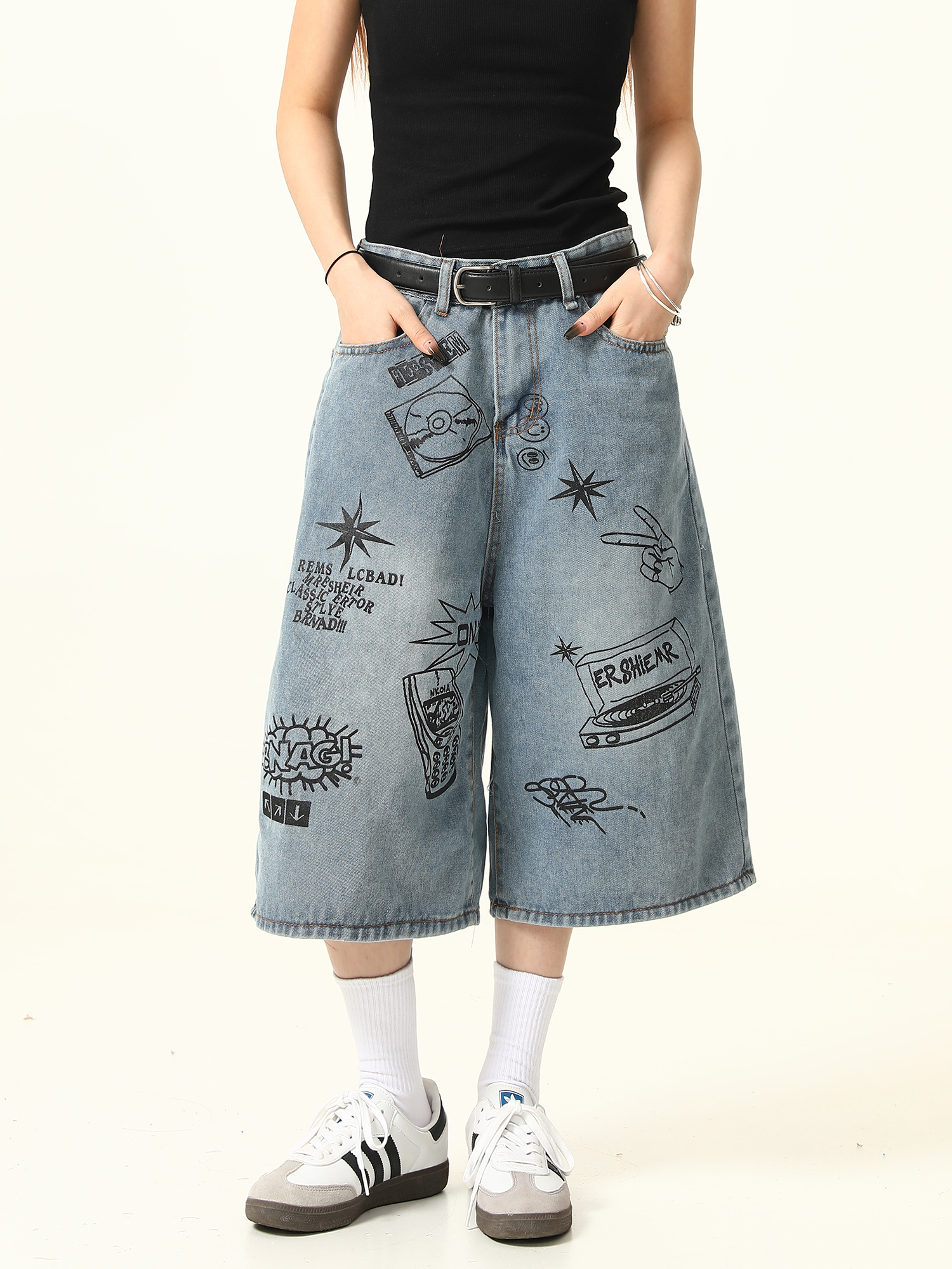 Trendy Graffiti Letter Denim Shorts for Men and Women - Loose Fit, American Retro Style, Streetwear Inspired, Casual Summer Pants Trendy Graffiti Letter Denim Shorts for Men and Women - Loose Fit, American Retro Style, Streetwear Inspired, Casual Summer Pants