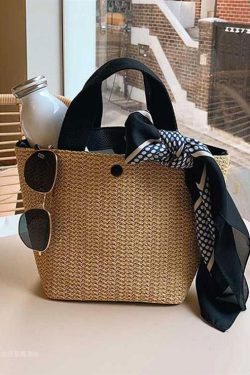 Trendy Handheld Straw Woven Bag for Women - 2023 Retro Beach Vacation Style, Perfect for Summer Outings and Instagram Looks