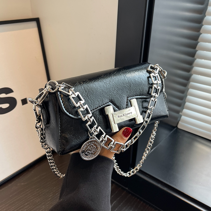 Trendy High-End Chain Small Square Shoulder Crossbody Bag for Women - 2025 Fashion Design, Chic Mini Bag Trendy High-End Chain Small Square Shoulder Crossbody Bag for Women - 2025 Fashion Design, Chic Mini Bag