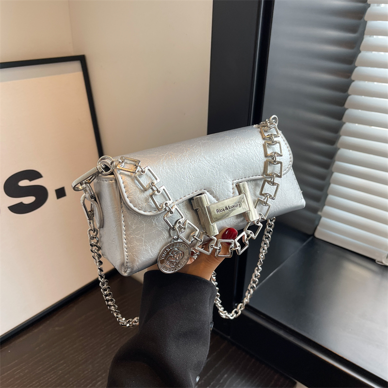 Trendy High-End Chain Small Square Shoulder Crossbody Bag for Women - 2025 Fashion Design, Chic Mini Bag Trendy High-End Chain Small Square Shoulder Crossbody Bag for Women - 2025 Fashion Design, Chic Mini Bag