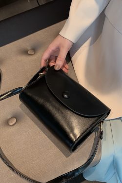 Trendy Korean Mini Shoulder Crossbody Bag for Women, Retro Phone Bag, Versatile Spring/Summer Design, New Model 2025