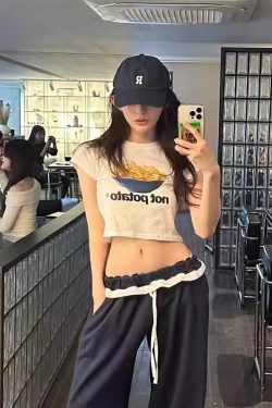 Trendy Korean Style Potato Chip Print Cropped Slim Fit Short Sleeve T-Shirt for Women - Fun and Comfortable Fashion