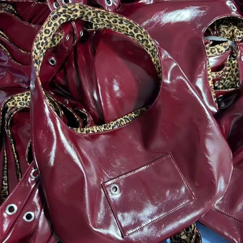 Trendy Leopard Print Large Capacity Tote Bag for Women, Soft Leather Underarm Commuter Shoulder Handbag, 2025 Fashion Essential Trendy Leopard Print Large Capacity Tote Bag for Women, Soft Leather Underarm Commuter Shoulder Handbag, 2025 Fashion Essential