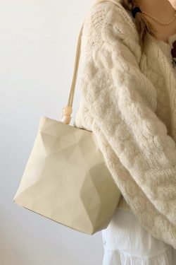 Trendy Minimalist Beaded Tote Bag for Women - Versatile Shoulder and Underarm Bag for Autumn/Winter 2023