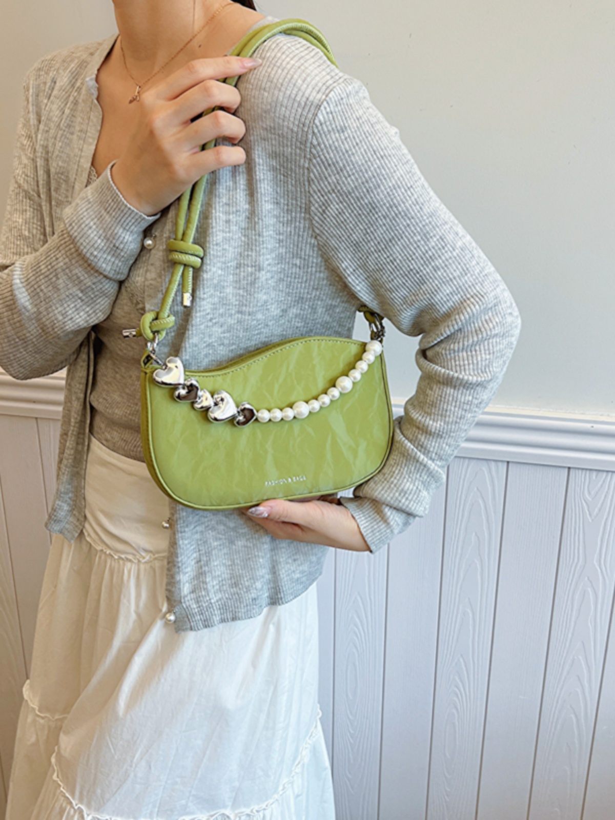 Trendy Pearl Chain Crossbody Bag for Women - 2025 Spring/Summer Niche Small Shoulder and Underarm Bag Trendy Pearl Chain Crossbody Bag for Women - 2025 Spring/Summer Niche Small Shoulder and Underarm Bag