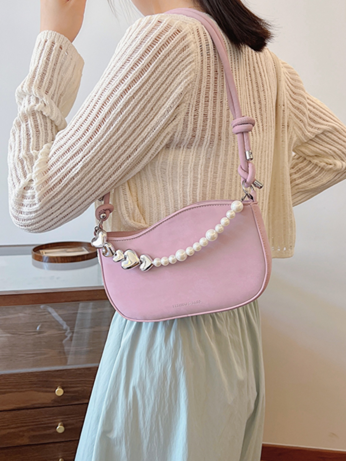 Trendy Pearl Chain Crossbody Bag for Women - 2025 Spring/Summer Niche Small Shoulder and Underarm Bag Trendy Pearl Chain Crossbody Bag for Women - 2025 Spring/Summer Niche Small Shoulder and Underarm Bag