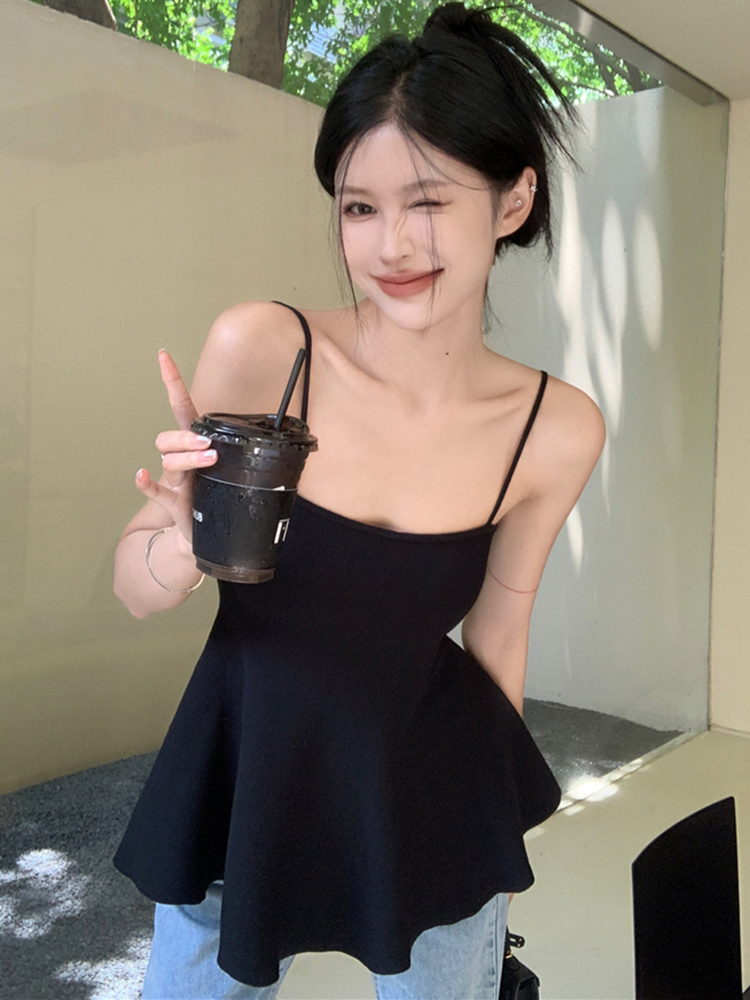 Trendy Plus Size Strapless Camisole for Women - Flattering Slim Fit Sleeveless Summer Outerwear Trendy Plus Size Strapless Camisole for Women - Flattering Slim Fit Sleeveless Summer Outerwear