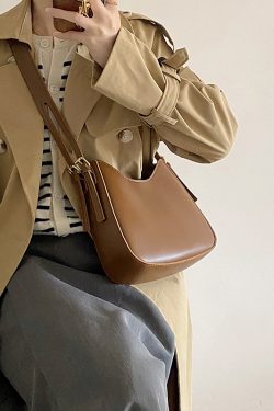 Trendy Retro Crescent Crossbody Bag for Women - 2024 French Niche Underarm Style