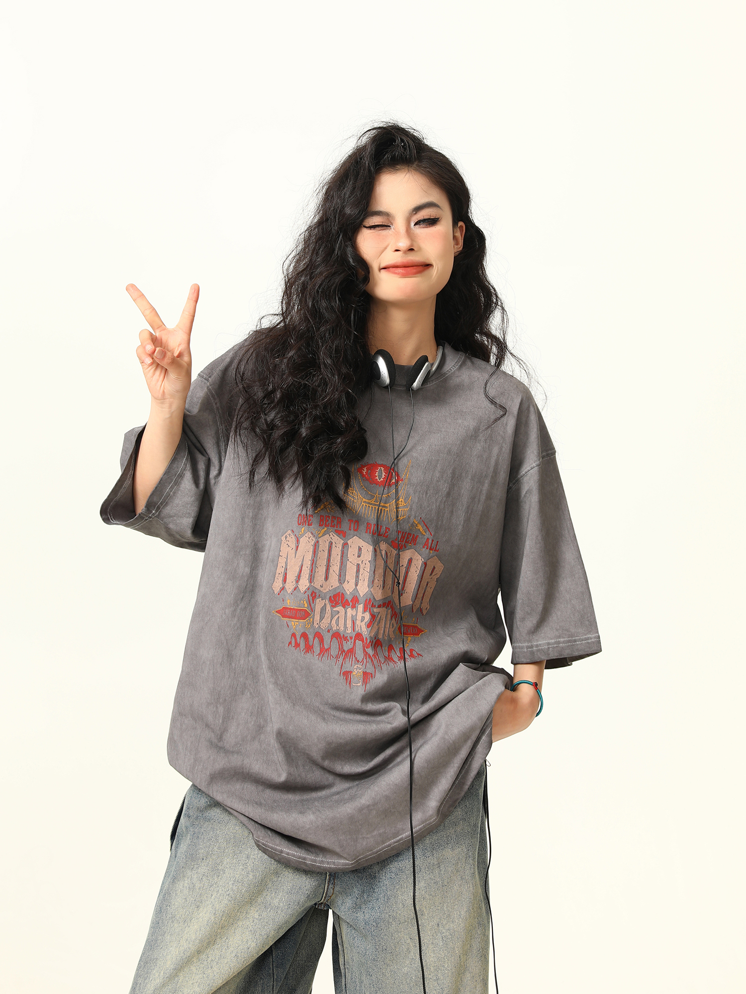 Trendy Retro High Street Printed Short-Sleeve T-Shirt for Men and Women, Vintage Wash Style, 90s Inspired Fashion Trendy Retro High Street Printed Short-Sleeve T-Shirt for Men and Women, Vintage Wash Style, 90s Inspired Fashion