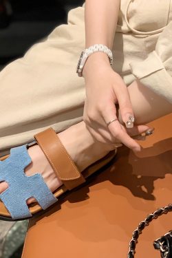 Trendy Sheepskin One-Strap Sandals for Women - Casual Thick Sole Slippers with Velcro Closure, Stylish Footwear for Everyday Wear