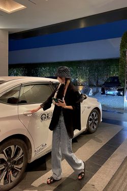 Trendy Sheepskin One-Strap Sandals for Women - Casual Thick Sole Slippers with Velcro Closure, Stylish Footwear for Everyday Wear