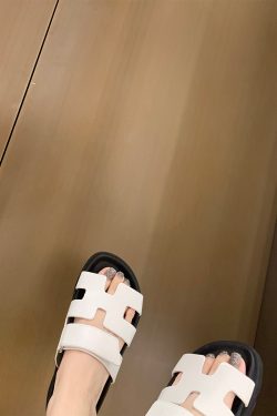 Trendy Sheepskin One-Strap Sandals for Women - Casual Thick Sole Slippers with Velcro Closure, Stylish Footwear for Everyday Wear