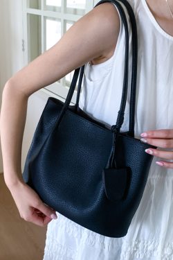 Trendy Soft Leather Tote Bag for Women - Large Capacity Single Shoulder Underarm Bag, Casual Style for Classes and Commuting 2025