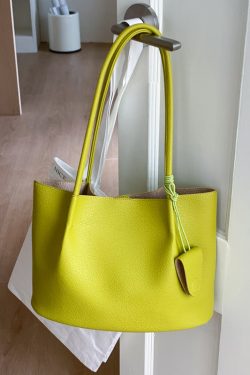 Trendy Soft Leather Tote Bag for Women - Large Capacity Single Shoulder Underarm Bag, Casual Style for Classes and Commuting 2025