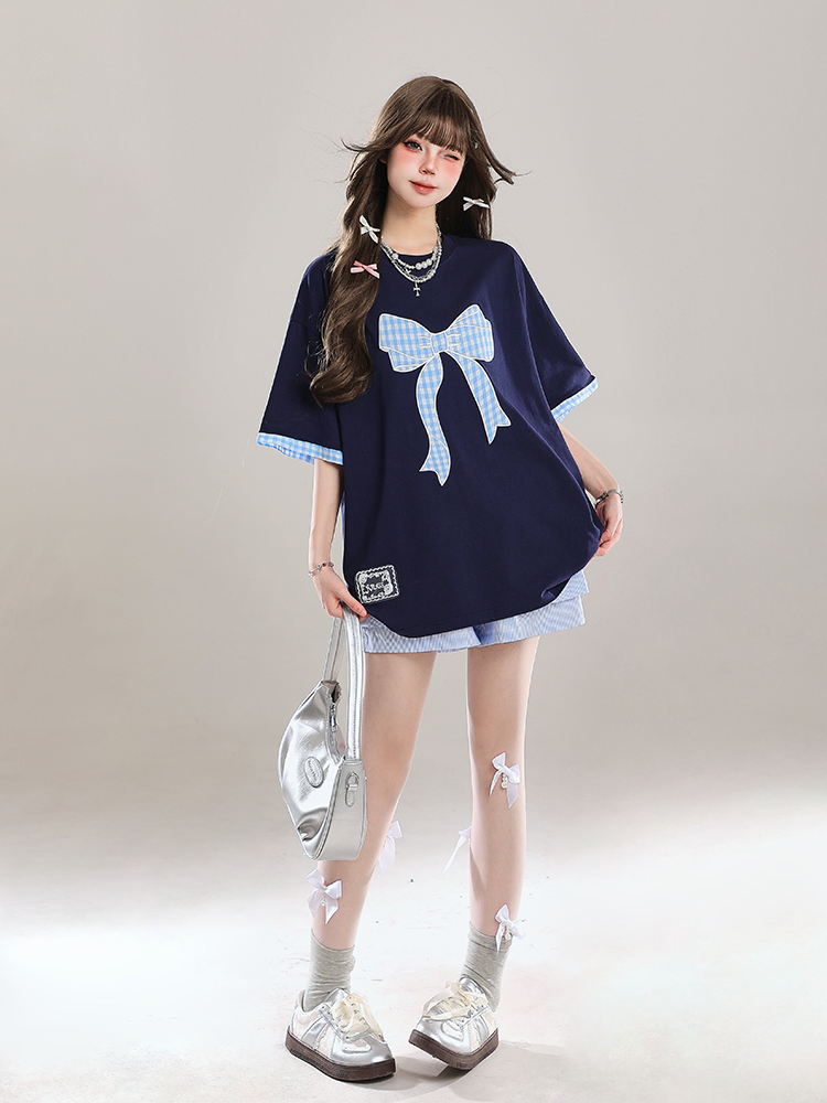 Trendy Summer 2025 Women's Short Sleeve T-Shirt with Butterfly Knot Embroidery, Loose Casual Fit, Cool Style Trendy Summer 2025 Women's Short Sleeve T-Shirt with Butterfly Knot Embroidery, Loose Casual Fit, Cool Style