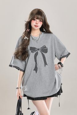 Trendy Summer 2025 Women's Short Sleeve T-Shirt with Butterfly Knot Embroidery, Loose Casual Fit, Cool Style