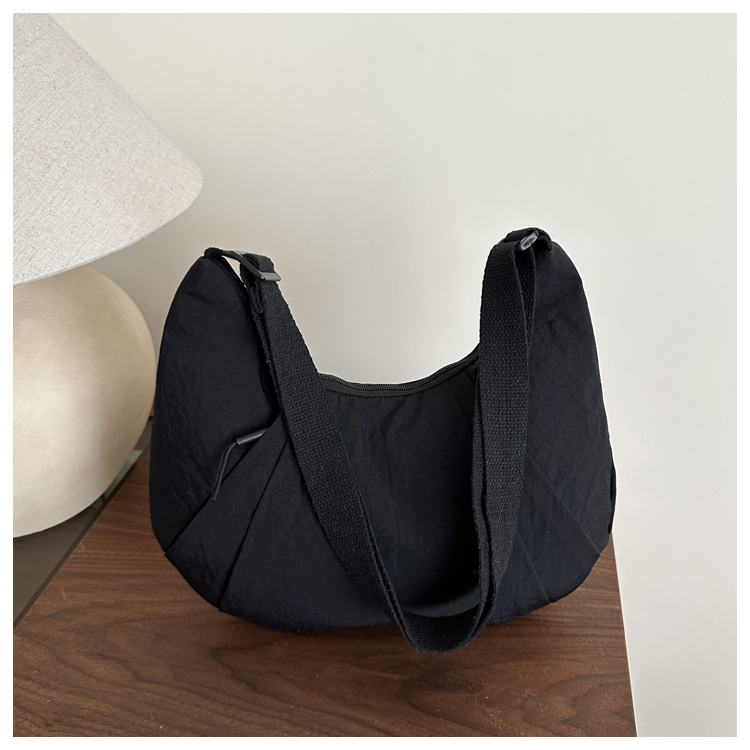 Trendy Summer Women's Casual Dumpling Bag - Large Capacity Commuter Shoulder Crossbody Bag for 2025 Fashion Trendy Summer Women's Casual Dumpling Bag - Large Capacity Commuter Shoulder Crossbody Bag for 2025 Fashion