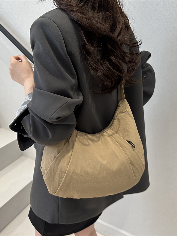 Trendy Summer Women's Casual Dumpling Bag - Large Capacity Commuter Shoulder Crossbody Bag for 2025 Fashion Trendy Summer Women's Casual Dumpling Bag - Large Capacity Commuter Shoulder Crossbody Bag for 2025 Fashion