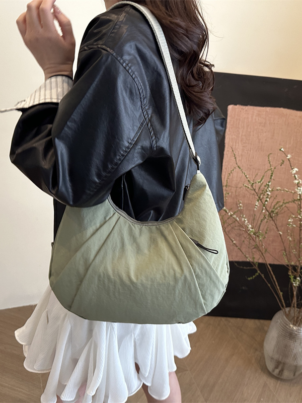 Trendy Summer Women's Casual Dumpling Bag - Large Capacity Commuter Shoulder Crossbody Bag for 2025 Fashion Trendy Summer Women's Casual Dumpling Bag - Large Capacity Commuter Shoulder Crossbody Bag for 2025 Fashion