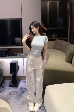 Trendy White Cargo Pants for Women - Low Waist Slim Fit Wide-Leg Design, Perfect for 90s and Y2K Inspired Looks