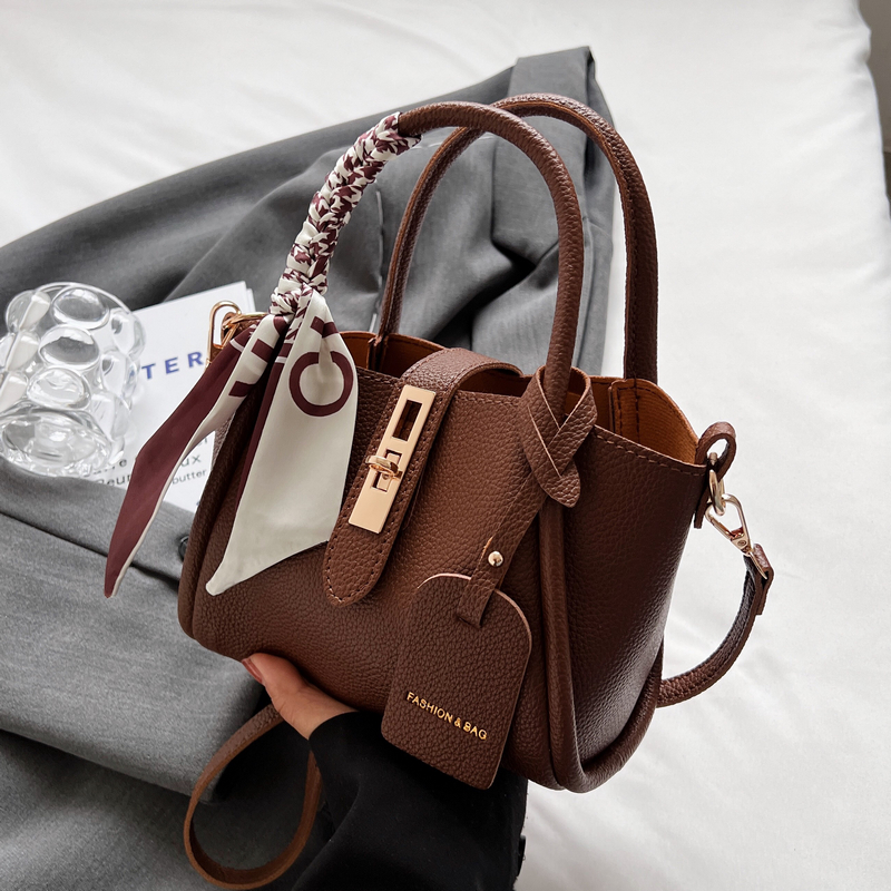 Trendy Women's 2025 Spring & Summer Crossbody Bucket Tote Bag - High-Quality Texture, Fashionable Handheld Design Trendy Women's 2025 Spring & Summer Crossbody Bucket Tote Bag - High-Quality Texture, Fashionable Handheld Design