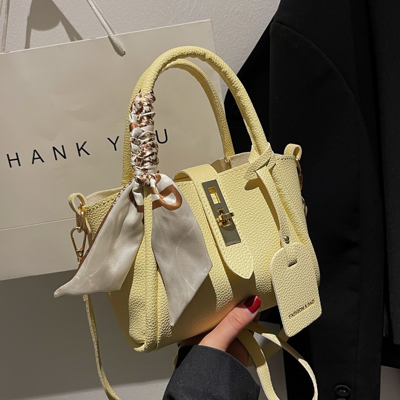 Trendy Women's 2025 Spring & Summer Crossbody Bucket Tote Bag - High-Quality Texture, Fashionable Handheld Design Trendy Women's 2025 Spring & Summer Crossbody Bucket Tote Bag - High-Quality Texture, Fashionable Handheld Design