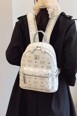 Trendy Women's Backpack 2025 - Versatile Hiking Bag for College Students, Stylish Commuting Pack, Fashionable Daily Use
