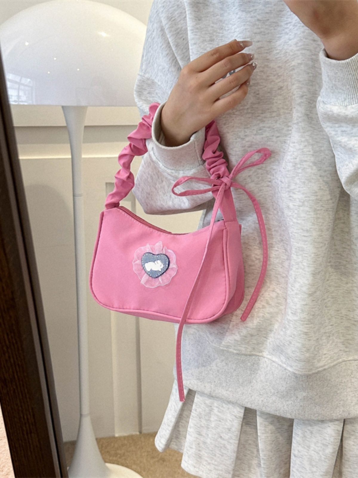 Trendy Women's Crescent Bag 2025, Unique Wrinkled Drawstring Tote, Fashionable Shoulder Underarm Bag Trendy Women's Crescent Bag 2025, Unique Wrinkled Drawstring Tote, Fashionable Shoulder Underarm Bag