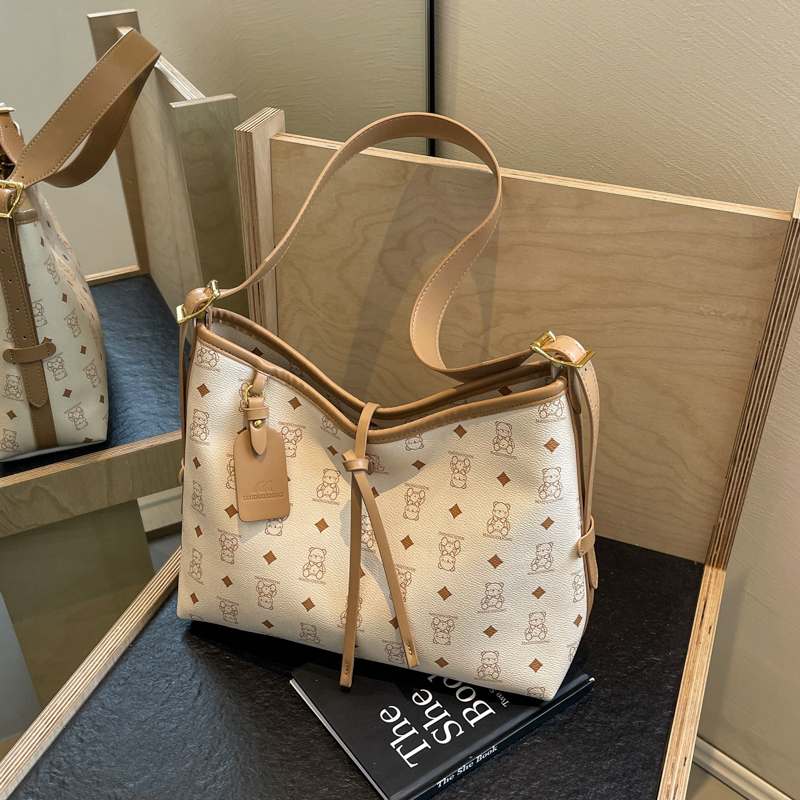 Trendy Women's Large Capacity Crossbody Tote Bag - Versatile Casual Shoulder Bag for Classes, 2025 Fashion Must-Have Trendy Women's Large Capacity Crossbody Tote Bag - Versatile Casual Shoulder Bag for Classes, 2025 Fashion Must-Have