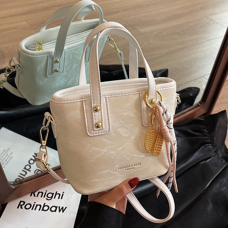 Trendy Women's Mini Bucket Handbag - Versatile 2025 Casual Crossbody Bag for Stylish Everyday Use Trendy Women's Mini Bucket Handbag - Versatile 2025 Casual Crossbody Bag for Stylish Everyday Use