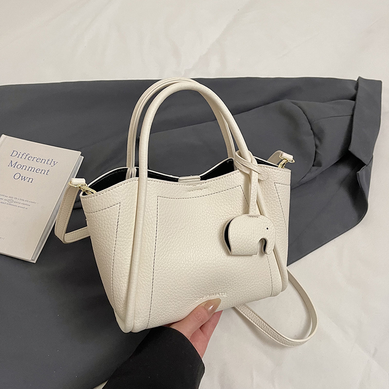 Trendy Women's Small Elephant Handbag - Fashionable Vegetable Basket Crossbody Bag for 2025 Style Trendy Women's Small Elephant Handbag - Fashionable Vegetable Basket Crossbody Bag for 2025 Style