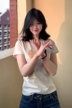 Trendy Women's Summer Short Sleeve Plaid Heart Print T-Shirt - Slim Fit Round Neck Top for a Chic American Style Look