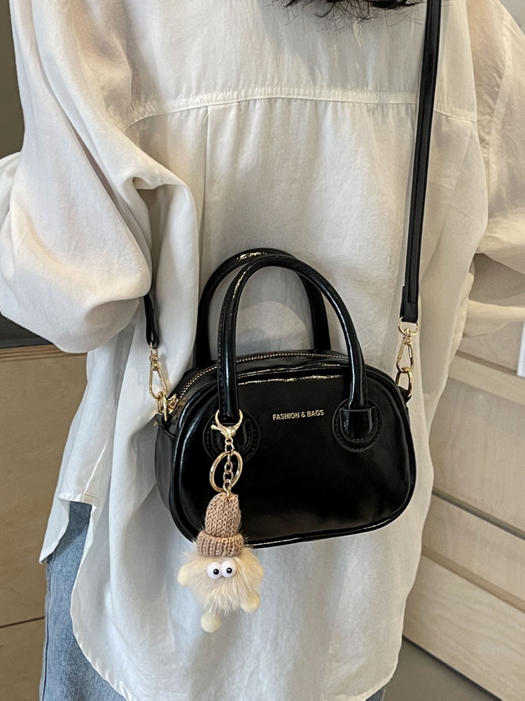 Trendy Women's Textured Crossbody Bag 2025 - Minimalist Small Square Shoulder Handbag for Commuting and Everyday Fashion Trendy Women's Textured Crossbody Bag 2025 - Minimalist Small Square Shoulder Handbag for Commuting and Everyday Fashion