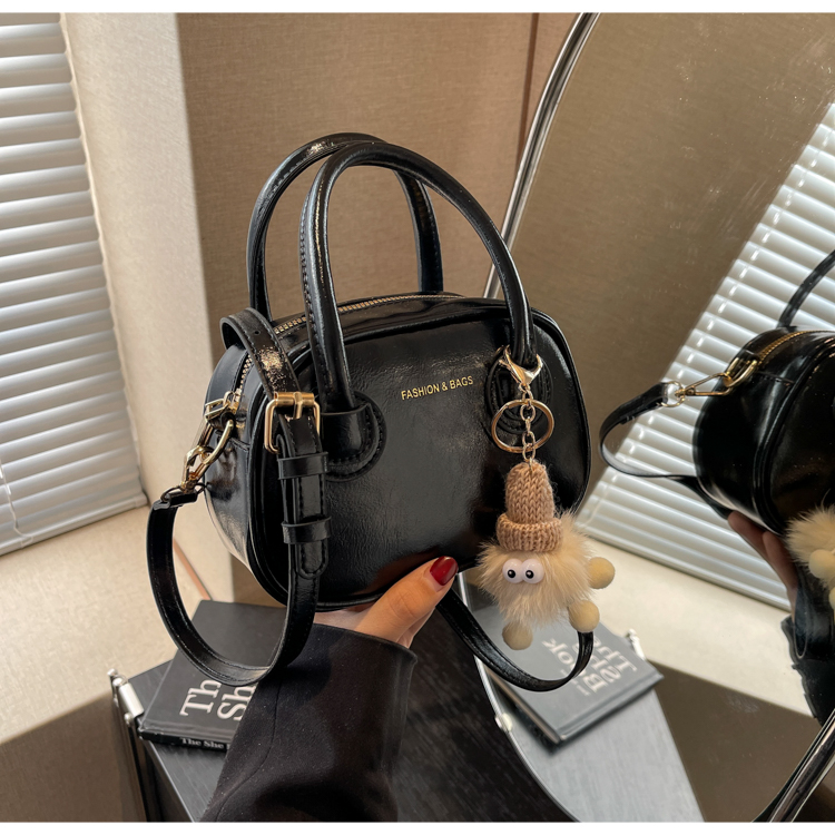 Trendy Women's Textured Crossbody Bag 2025 - Minimalist Small Square Shoulder Handbag for Commuting and Everyday Fashion Trendy Women's Textured Crossbody Bag 2025 - Minimalist Small Square Shoulder Handbag for Commuting and Everyday Fashion